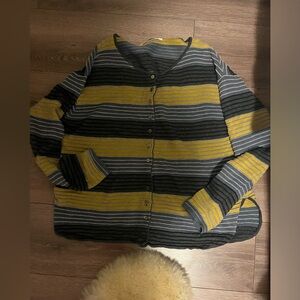 EUC MANSTED CARDIGAN